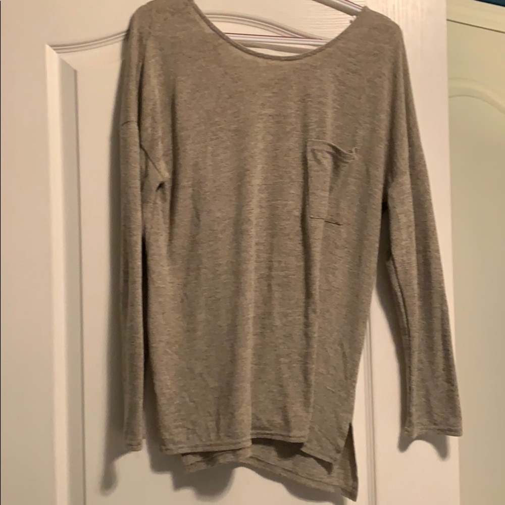 Long sleeve top with crisscrossing on back